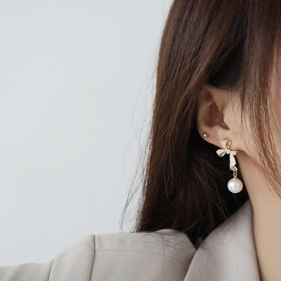 NEW 14K Gold Plated Diamond Bow Pearl Earrings - Picture 7 of 7